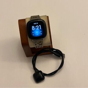 Fitbit Versa 3, very Good, Charger Included, Tested, Black Case/stainless Steel